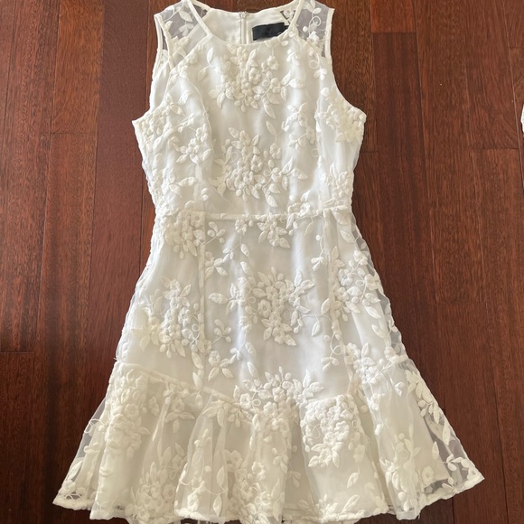 Line & Dot White Dress - Picture 1 of 5